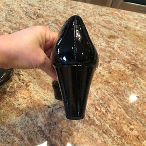 Kors Michael Kors peep toe shoes size 8 1/2